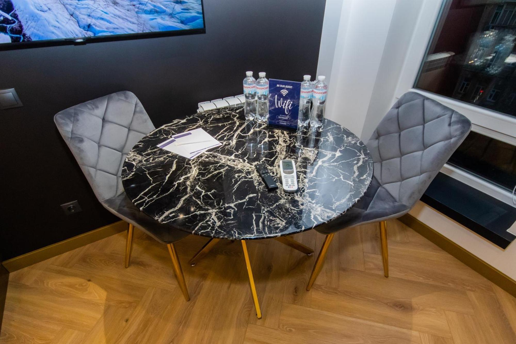 Myfreedom Lux Апартаменти Центр Вул Євгена Чикаленка 33 М Хрещатик Kiew Exterior foto