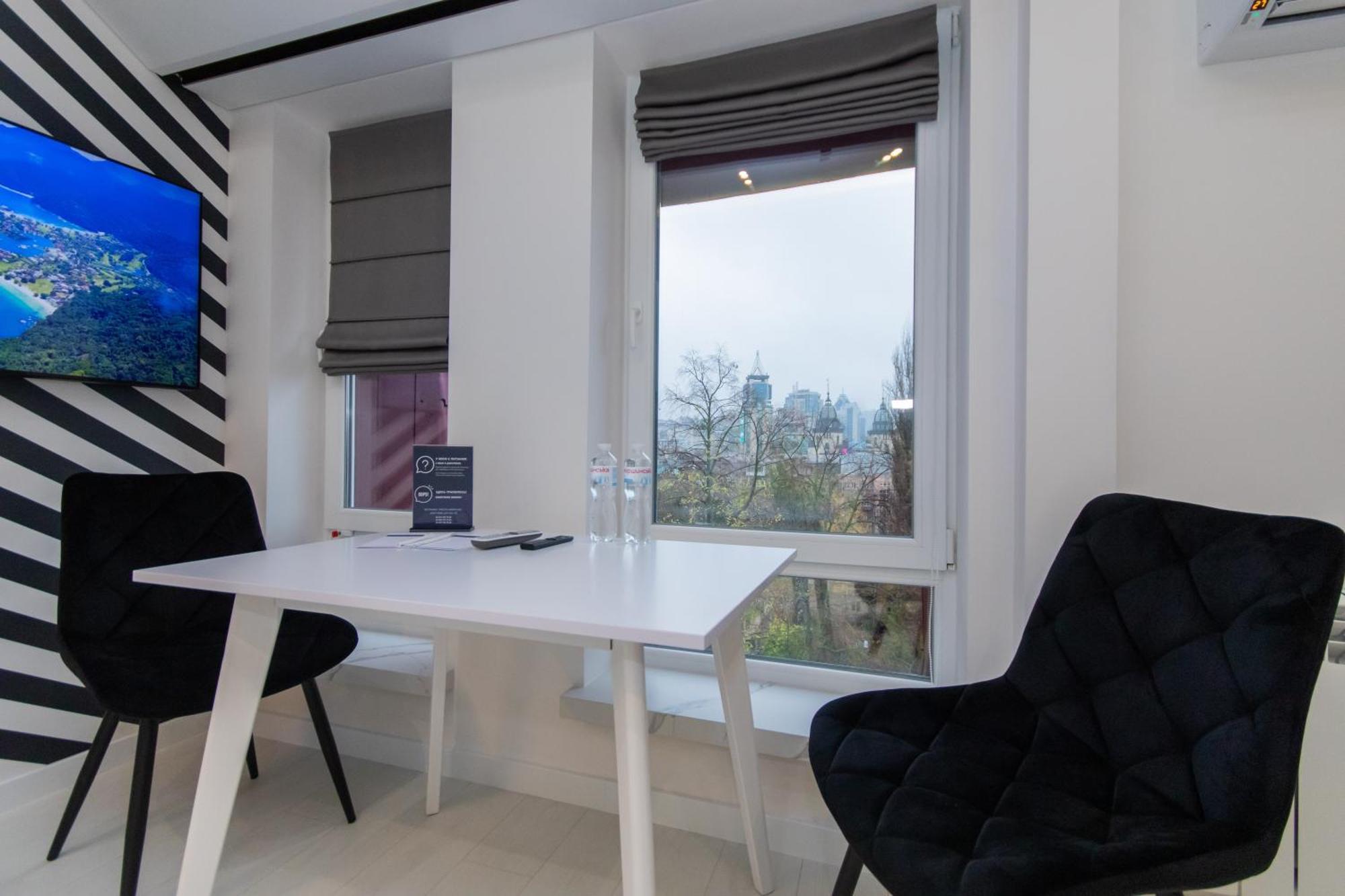 Myfreedom Lux Апартаменти Центр Вул Євгена Чикаленка 33 М Хрещатик Kiew Exterior foto